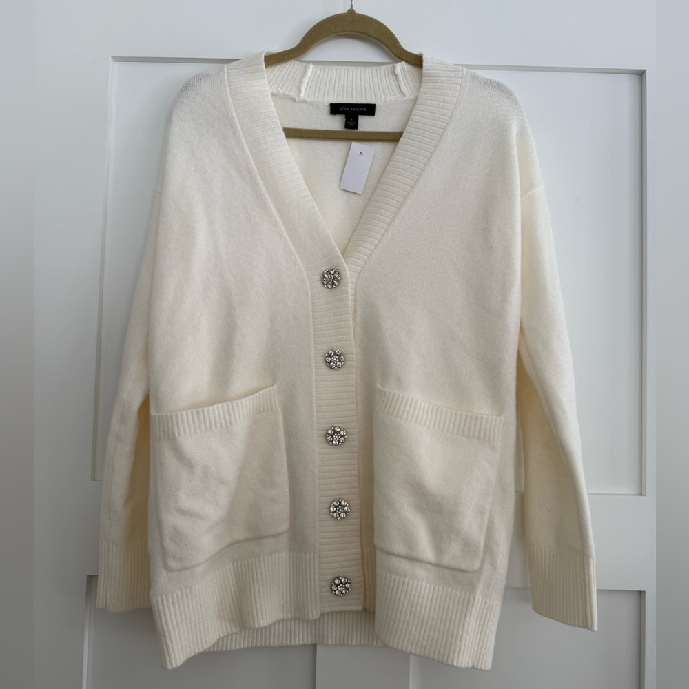 NWT Ann Taylor Cream Button-Front Cardigan